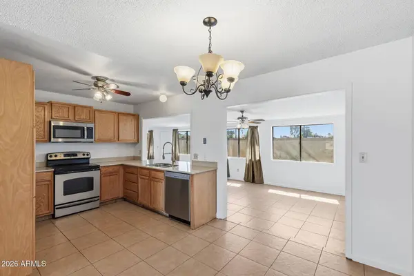 4955 W GOLDEN Lane, Glendale, AZ 85302