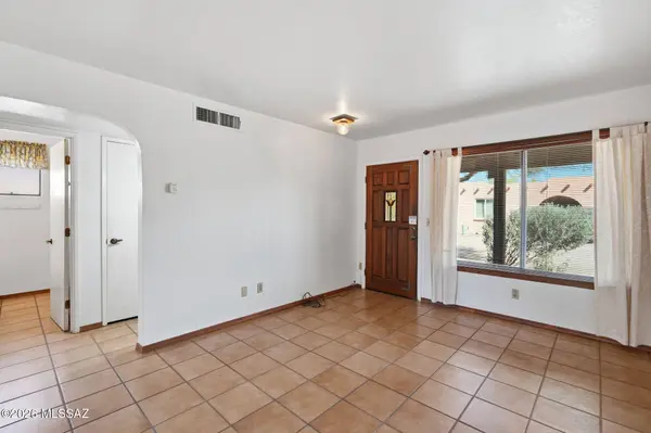 927 E Mesquite Drive, Tucson, AZ 85719