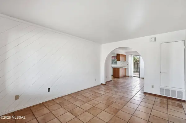 927 E Mesquite Drive, Tucson, AZ 85719