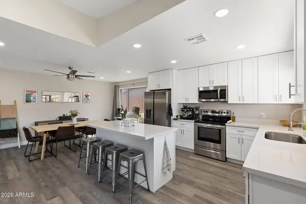 2210 E EDGEWOOD Avenue, Mesa, AZ 85204