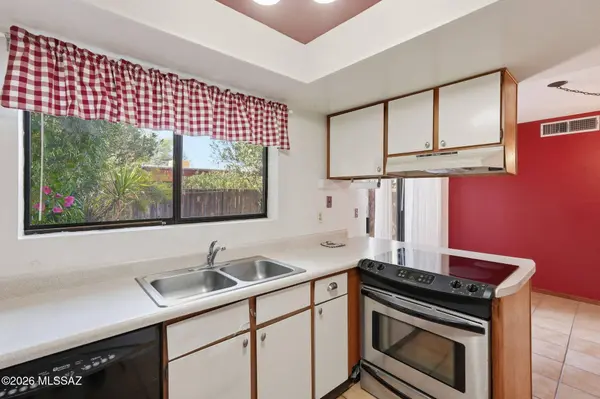 927 E Mesquite Drive, Tucson, AZ 85719