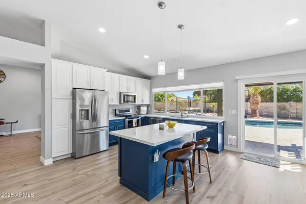 7203 W BLOOMFIELD Road, Peoria, AZ 85381