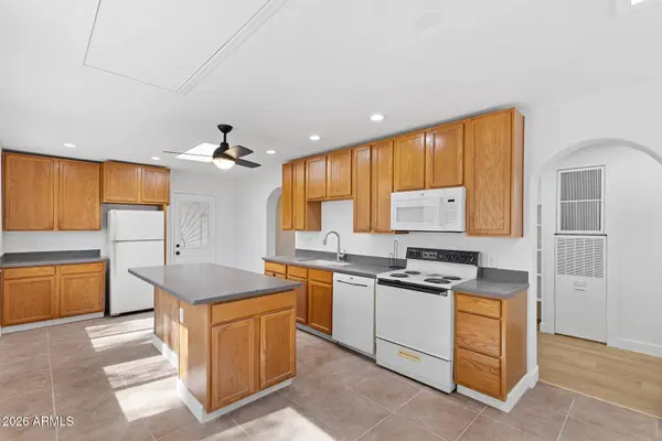 1567 S LAWSON Drive, Apache Junction, AZ 85120