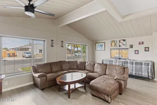 10817 W SACK Drive, Peoria, AZ 85373