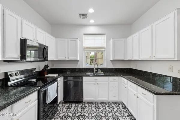 2382 W SLEEPY RANCH Road, Phoenix, AZ 85085