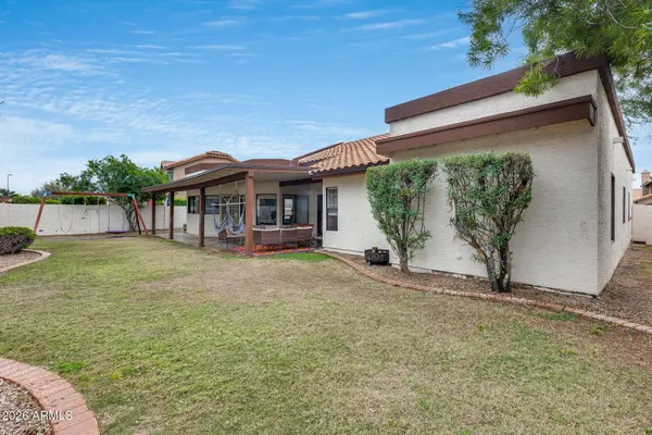 1042 W NEWPORT BEACH Drive, Gilbert, AZ 85233