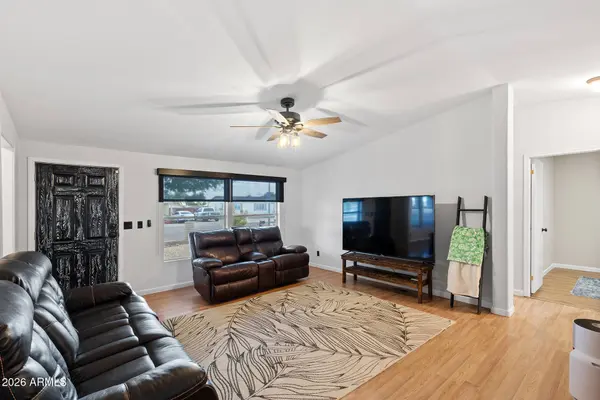 3716 W ROSE GARDEN Lane, Glendale, AZ 85308