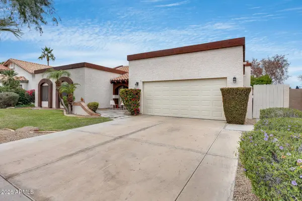 1042 W NEWPORT BEACH Drive, Gilbert, AZ 85233