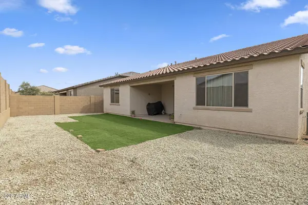 17810 W STRAIGHT ARROW Lane, Surprise, AZ 85387