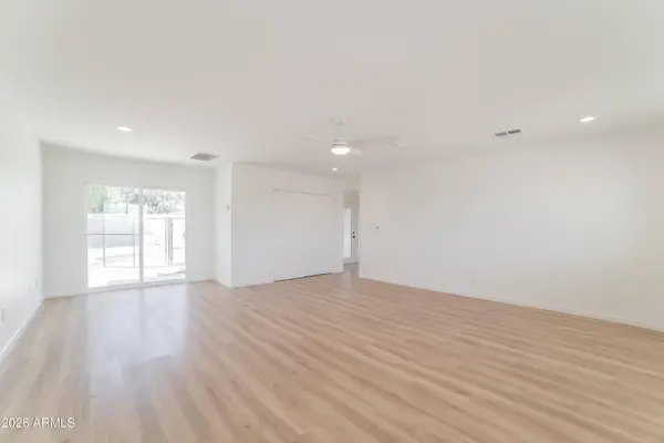 1802 W WAHALLA Lane, Phoenix, AZ 85027