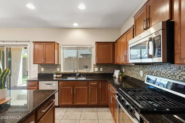 5440 W HOBBY HORSE Drive, Phoenix, AZ 85083