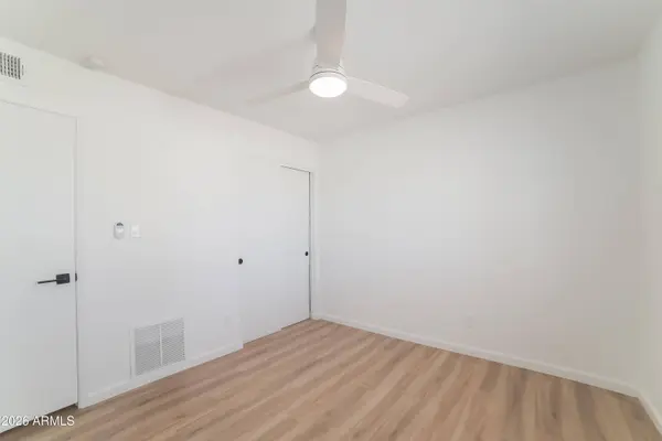 1802 W WAHALLA Lane, Phoenix, AZ 85027