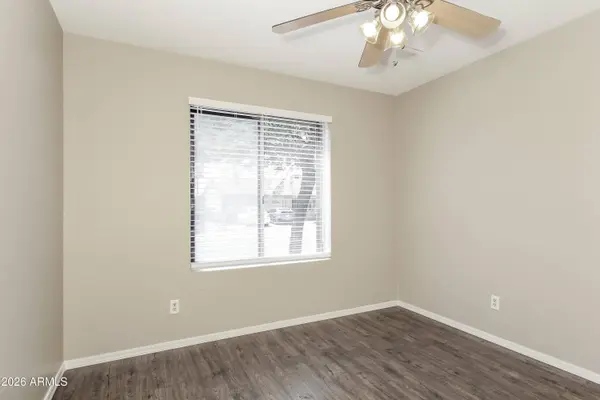 2839 W WAGONER Road, Phoenix, AZ 85053