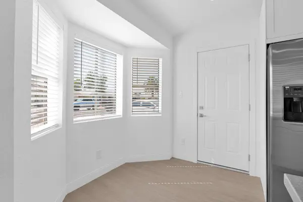 6825 N 81st Lane, Glendale, AZ 85303