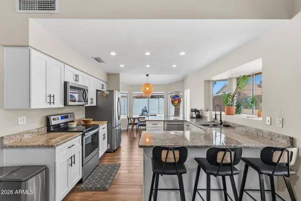 7944 W DAHLIA Drive, Peoria, AZ 85381