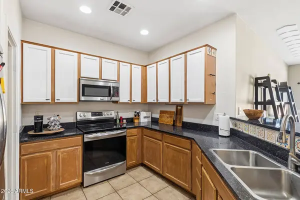 6718 W DARREL Road, Laveen, AZ 85339
