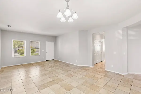 974 E SUN VALLEY FARMS Lane, San Tan Valley, AZ 85140