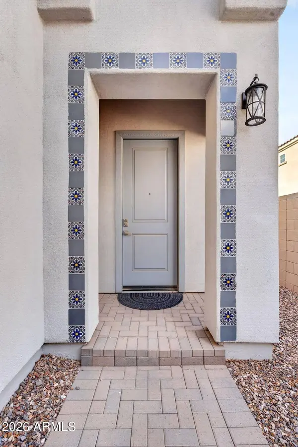 253 E BALSAM Drive, Chandler, AZ 85286