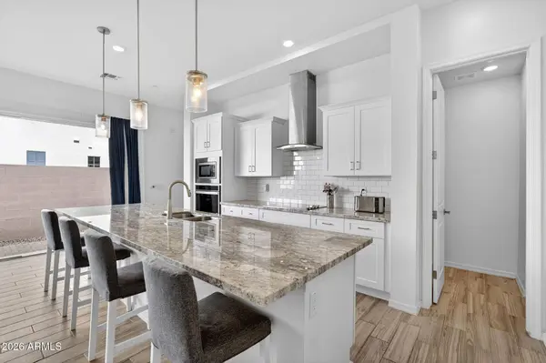 253 E BALSAM Drive, Chandler, AZ 85286