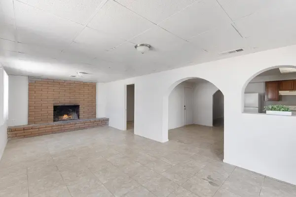 7422 W Turney Avenue, Phoenix, AZ 85033