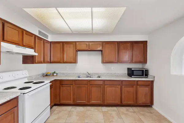 7422 W Turney Avenue, Phoenix, AZ 85033