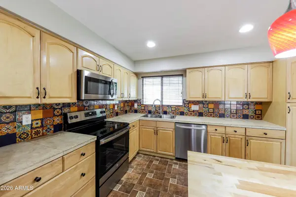 11610 N 58TH Avenue, Glendale, AZ 85304