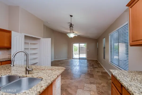 35510 N GURNSEY Trail, San Tan Valley, AZ 85143