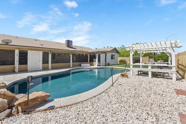 1128 W MONTE Avenue, Mesa, AZ 85210