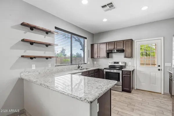 8303 N 56TH Lane, Glendale, AZ 85302