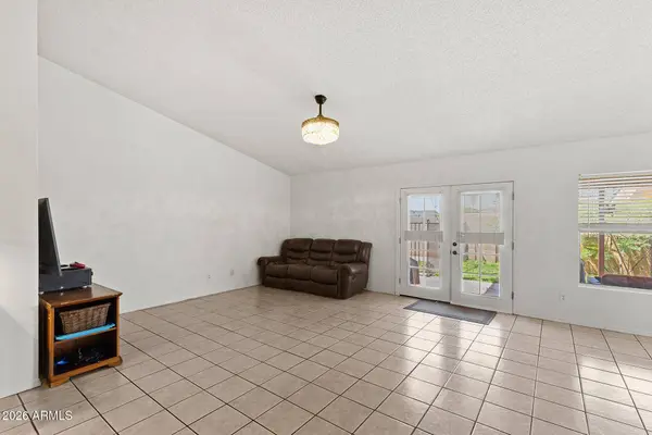9002 W CORONADO Road, Phoenix, AZ 85037