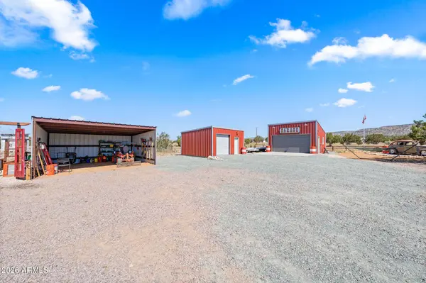 610 W VALLERI ANN Road, Paulden, AZ 86334