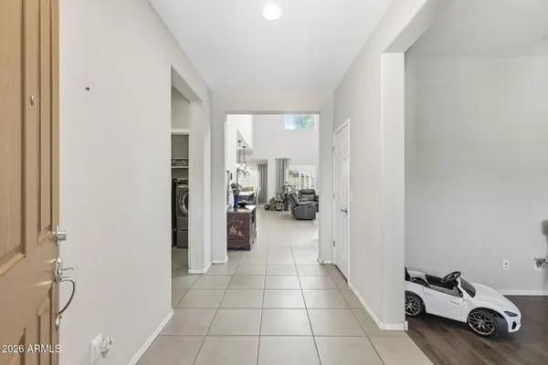 17327 W STRAIGHT ARROW Lane, Surprise, AZ 85387
