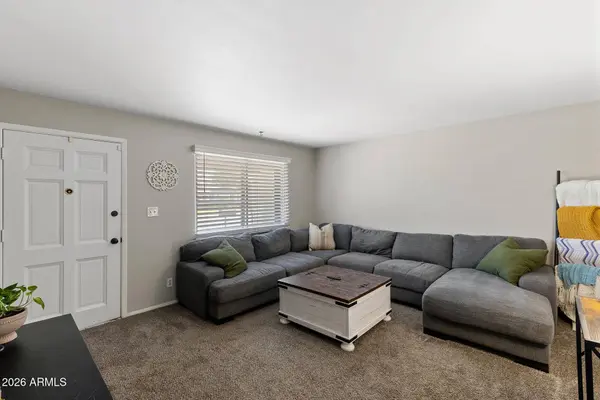3710 W CARON Street, Phoenix, AZ 85051