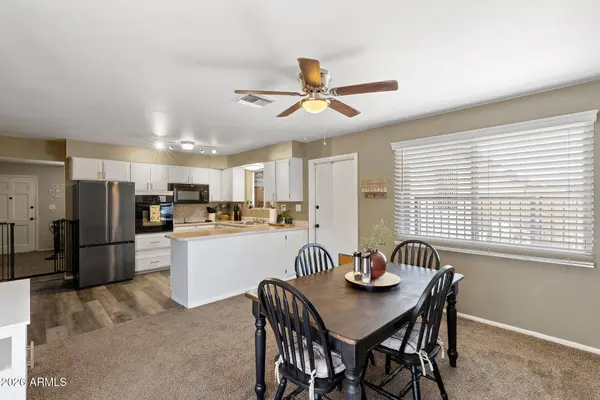 3710 W CARON Street, Phoenix, AZ 85051