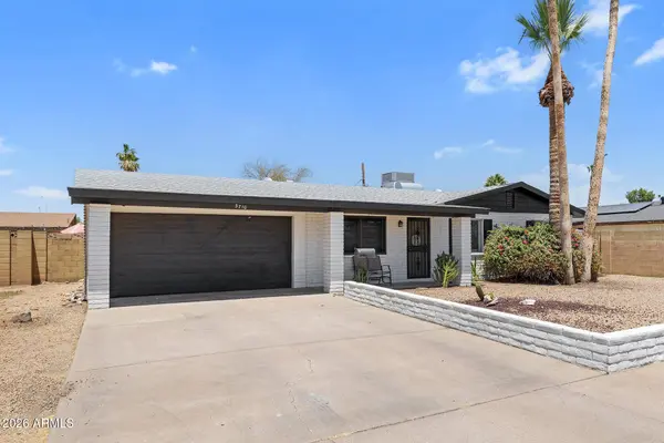 3710 W CARON Street, Phoenix, AZ 85051