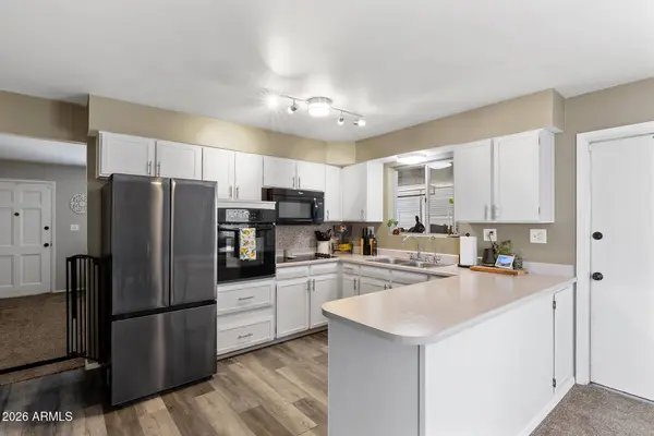 3710 W CARON Street, Phoenix, AZ 85051