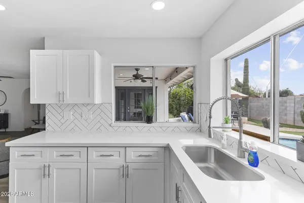 1922 W CORTEZ Circle, Chandler, AZ 85224