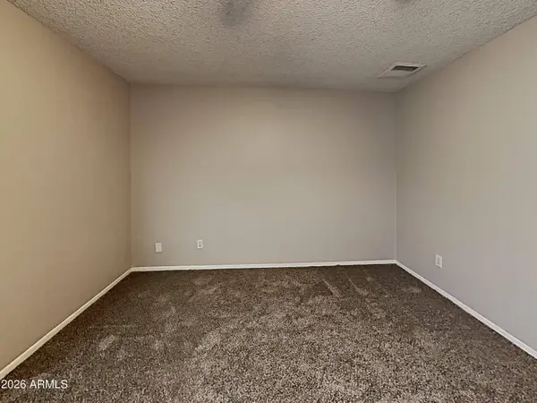 9855 N 56TH Drive, Glendale, AZ 85302