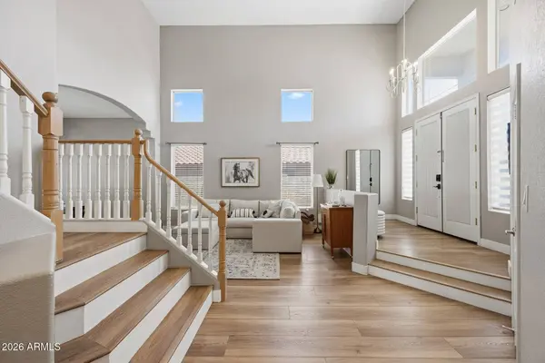 1004 E Amberwood Drive, Phoenix, AZ 85048