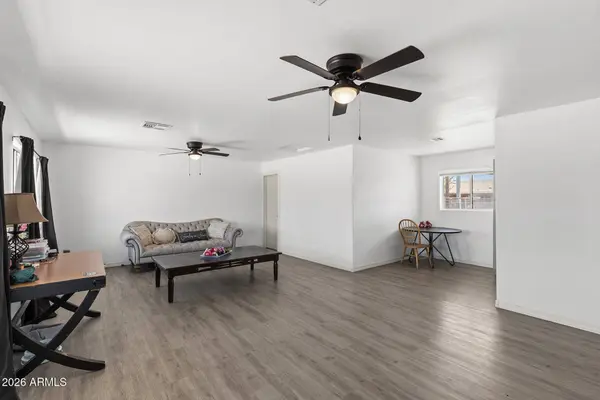 211 W BRINKER Drive, Avondale, AZ 85323
