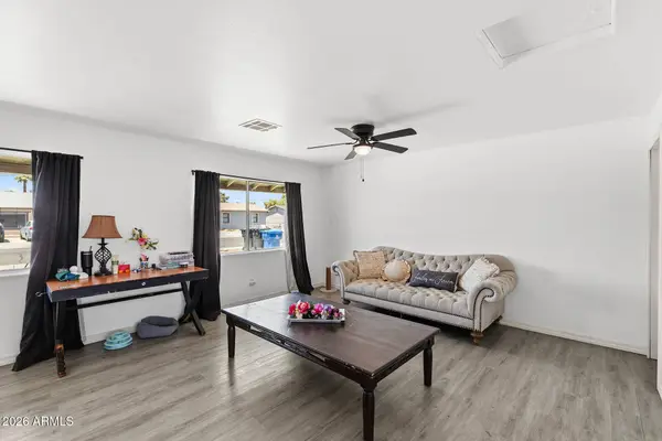 211 W BRINKER Drive, Avondale, AZ 85323