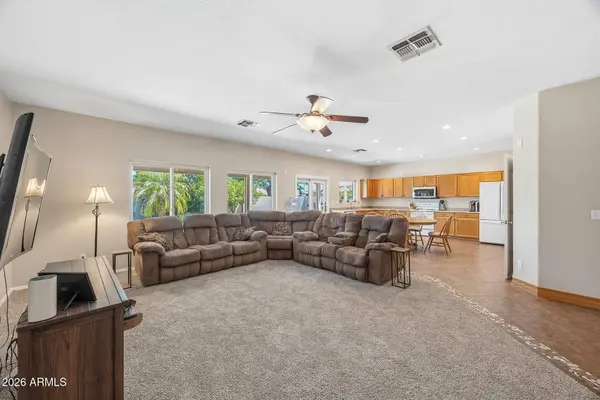 1042 E LYNX Way, Chandler, AZ 85249