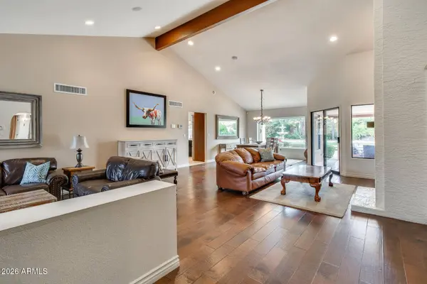 10675 E CINNABAR Avenue, Scottsdale, AZ 85258