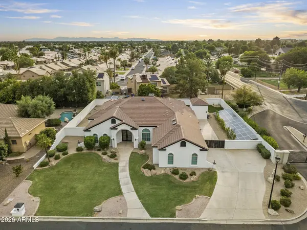 1120 N WREN Drive, Gilbert, AZ 85234