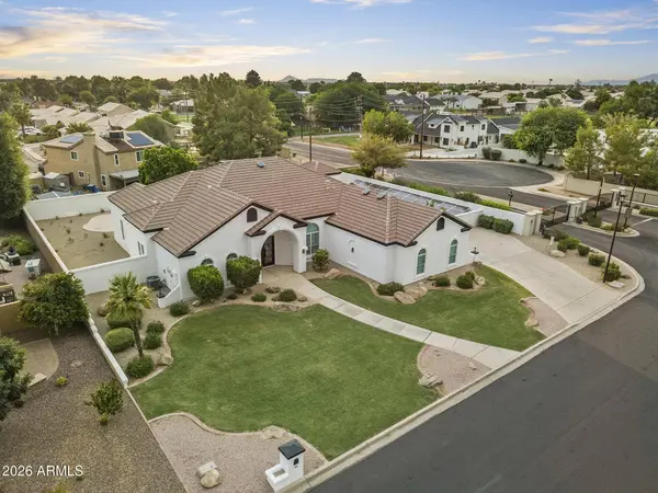 1120 N WREN Drive, Gilbert, AZ 85234