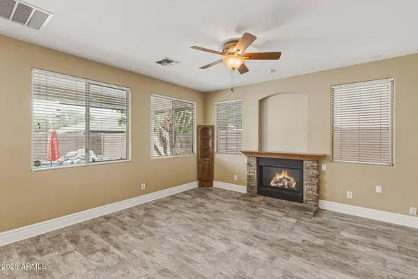 18027 W SUNNYSLOPE Lane, Waddell, AZ 85355