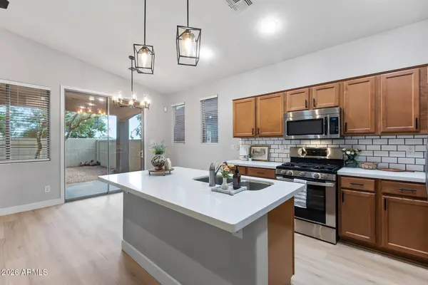 10361 W FOOTHILL Drive, Peoria, AZ 85383