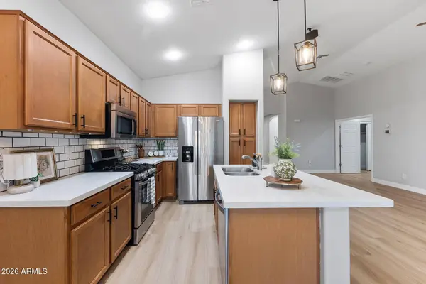 10361 W FOOTHILL Drive, Peoria, AZ 85383