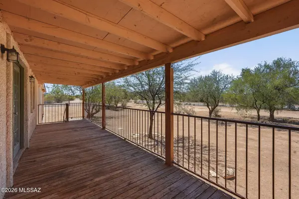 6811 N Guthrie Rd, Tucson, AZ 85743