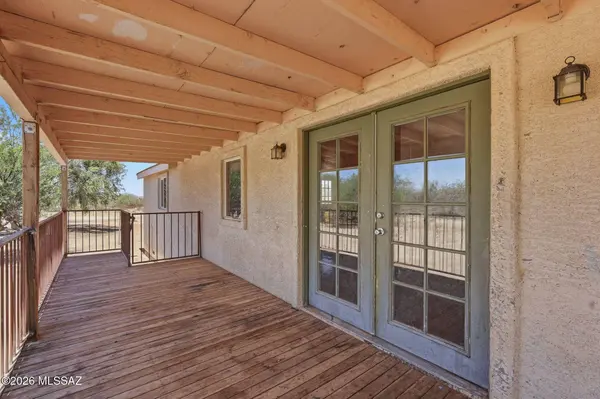 6811 N Guthrie Rd, Tucson, AZ 85743
